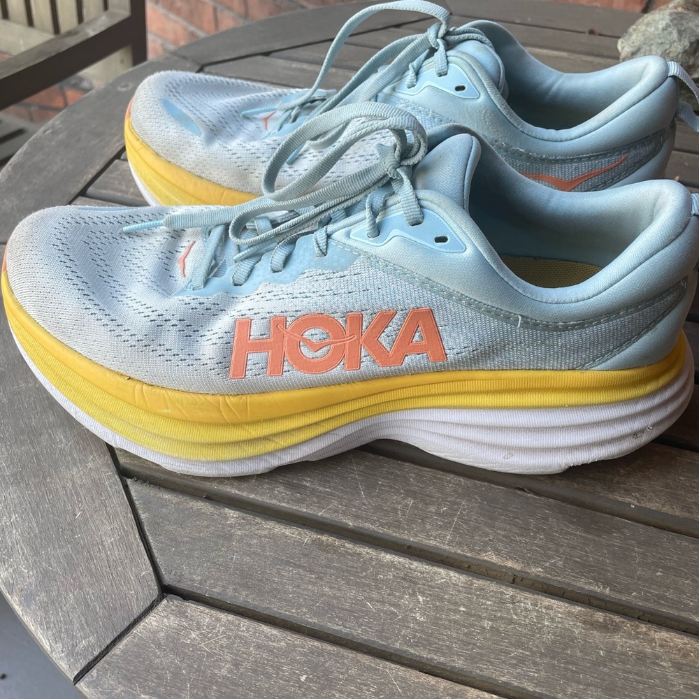 Hoka One One Bondi 8 - great condition